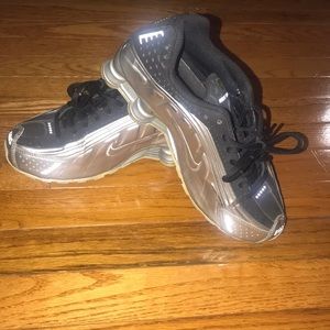 Nike r4s